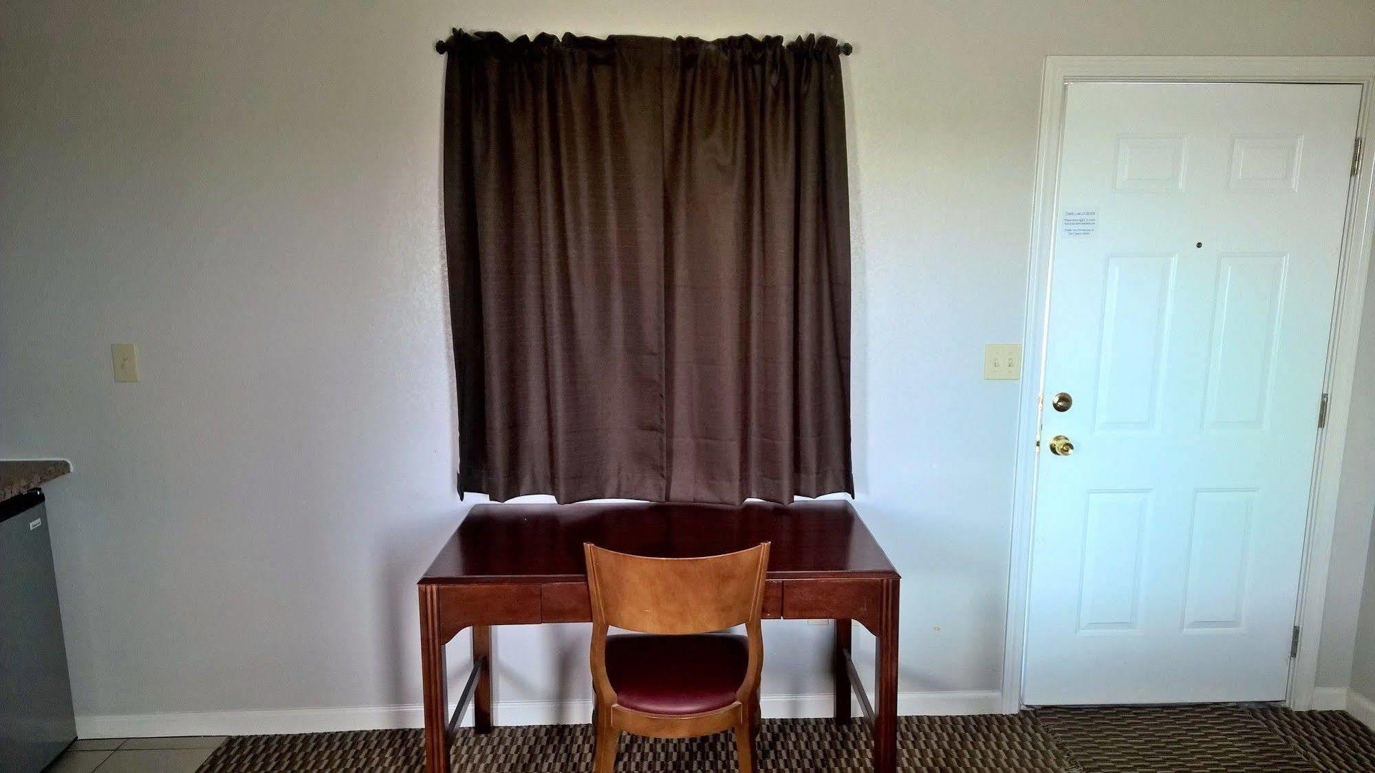 Classic Motel Higginsville Eksteriør bilde